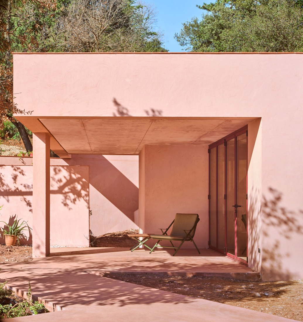 "Casa Sota la Mola" by Twobo. Photograph by José Hevia.