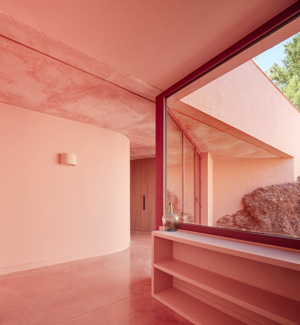 "Casa Sota la Mola" by Twobo. Photograph by José Hevia.