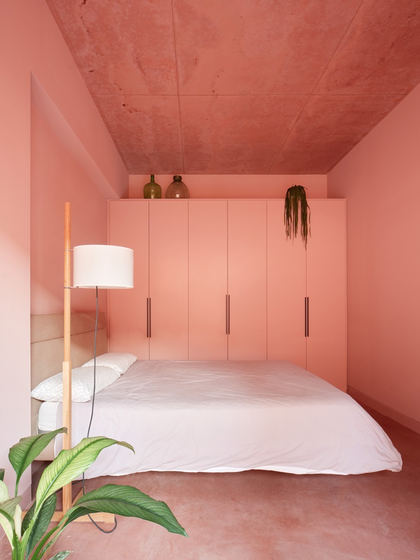 "Casa Sota la Mola" by Twobo. Photograph by José Hevia.