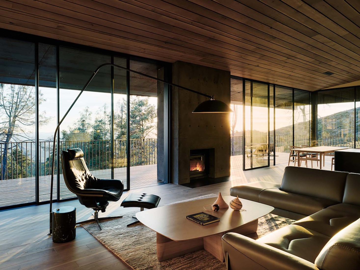 «Pine Flat» por Faulkner Architects. Fotografía por Joe Fletcher. 
