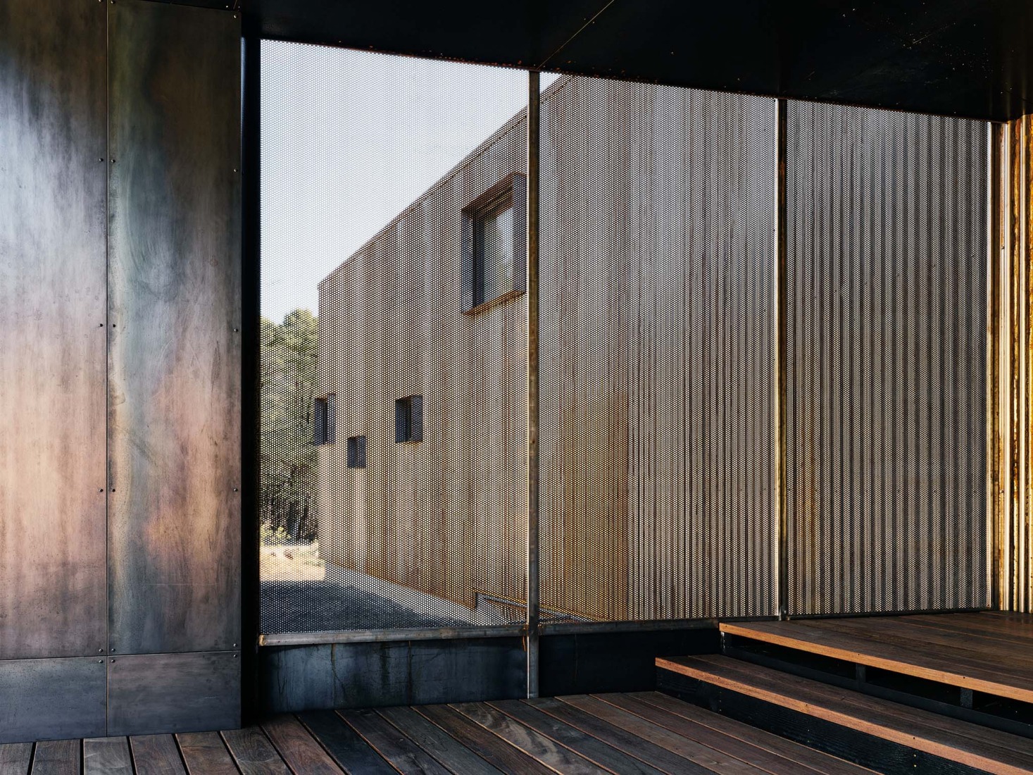 «Pine Flat» por Faulkner Architects. Fotografía por Joe Fletcher. 
