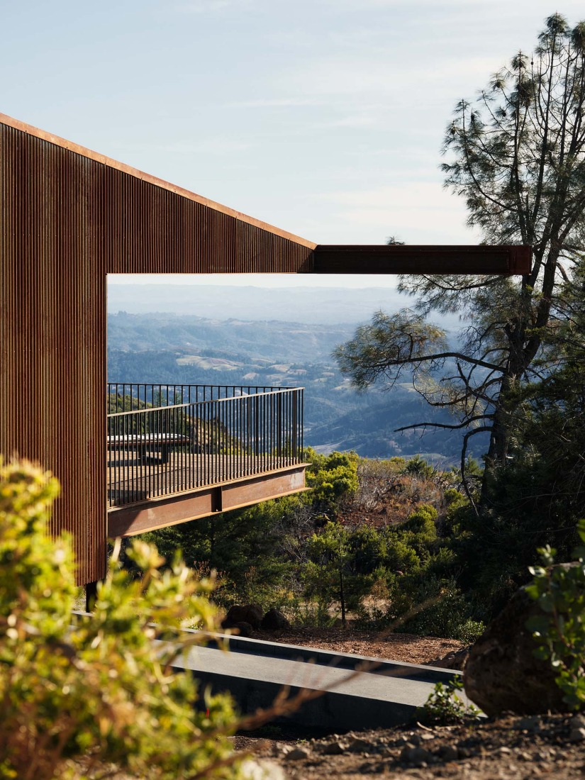 «Pine Flat» por Faulkner Architects. Fotografía por Joe Fletcher. 