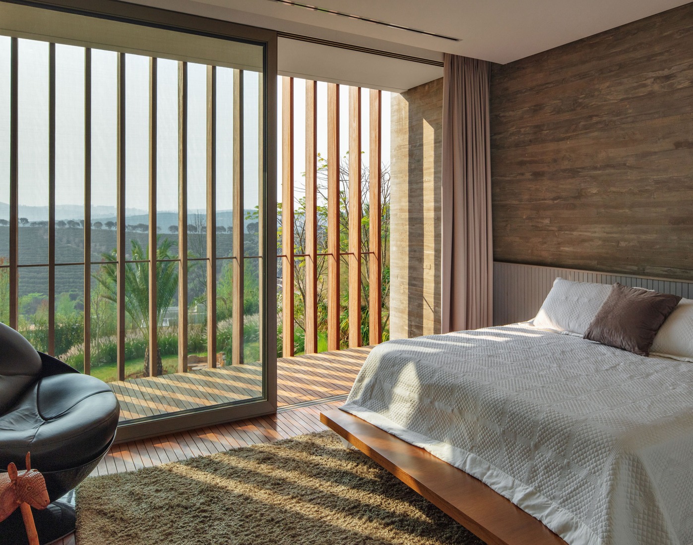 Casa Baroneza por Sabella Arquitetura. Fotografía por Nelson Kon.