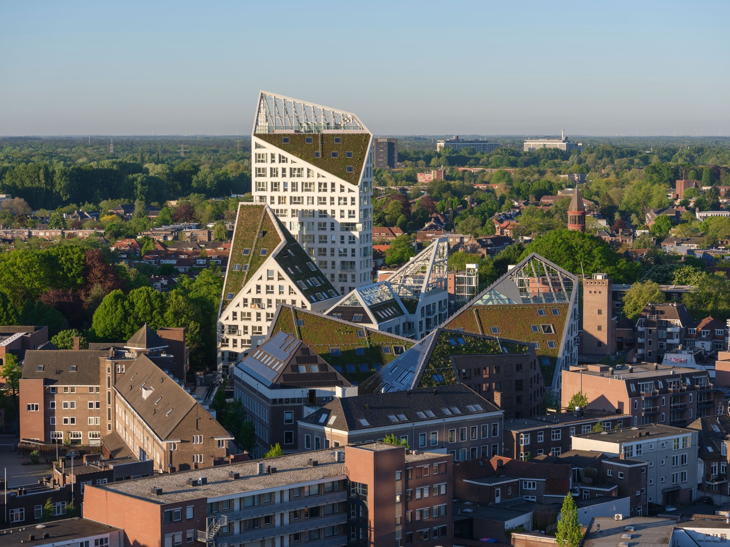 «Nieuw Bergen» por MVRDV. Fotografía por Ossip van Duivenbode.