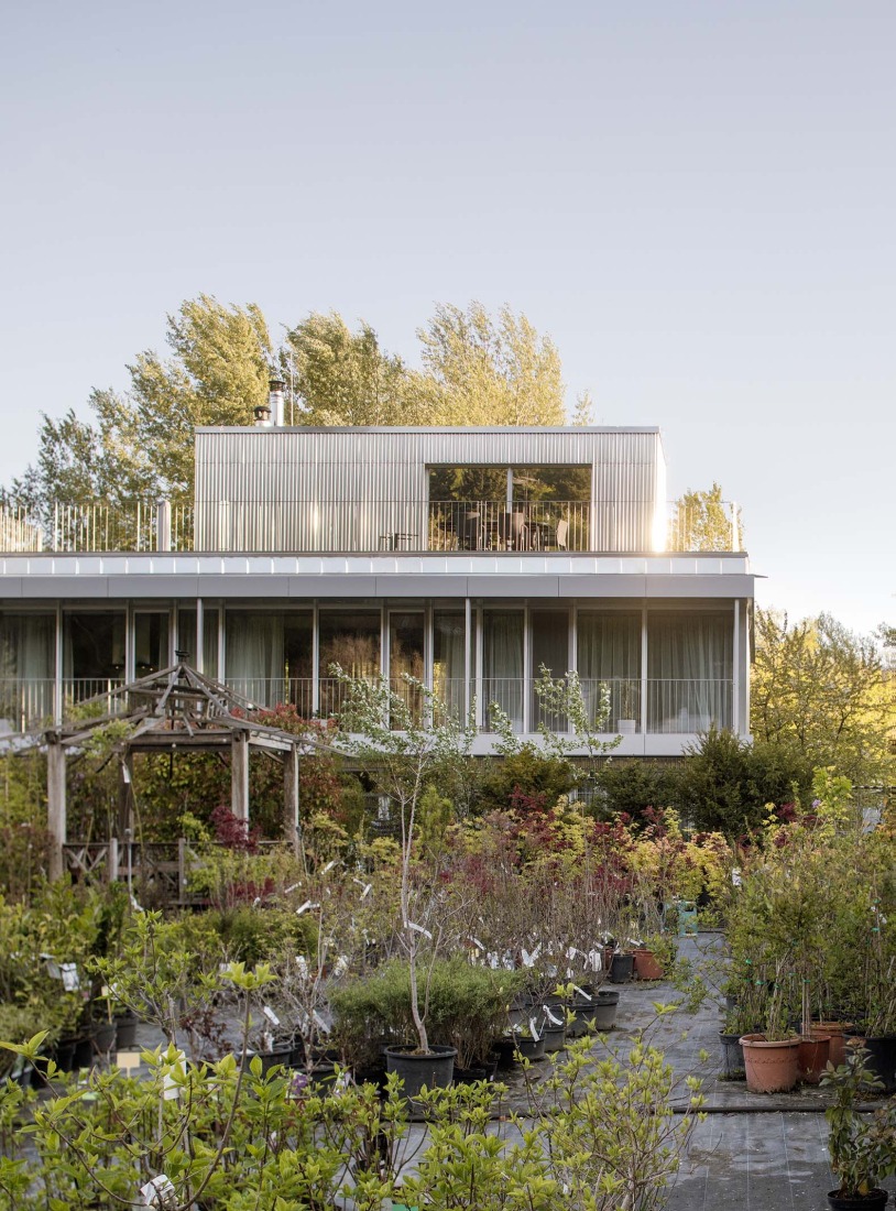 Single-family house on the Danube backwater by Čechvala architects. Photograph by Alex Shoots Buildings.
