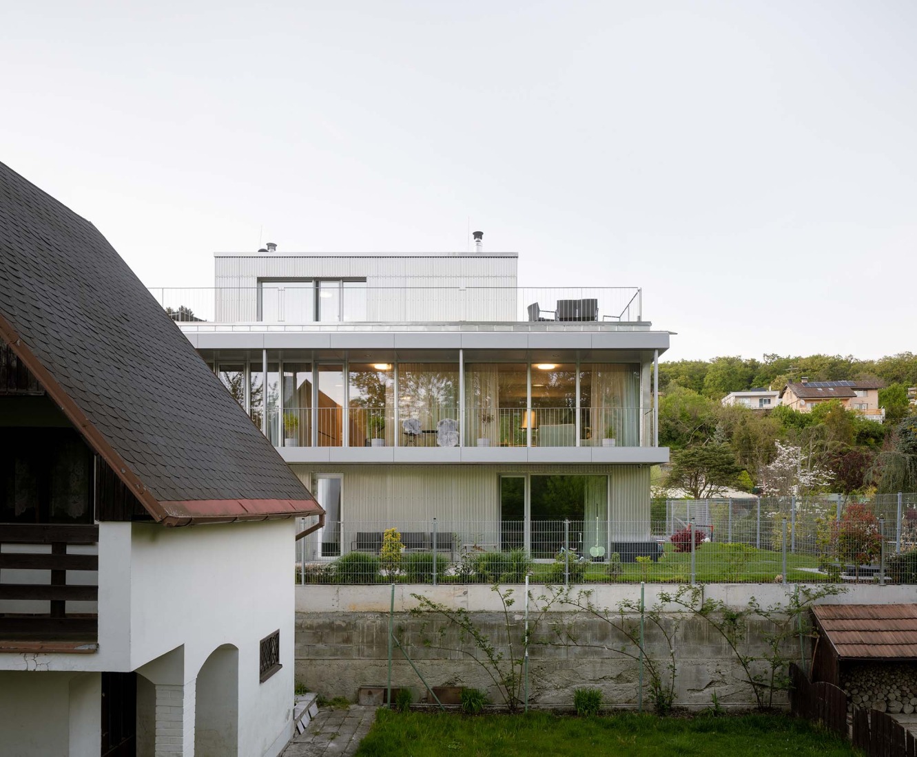 Single-family house on the Danube backwater by Čechvala architects. Photograph by Alex Shoots Buildings.