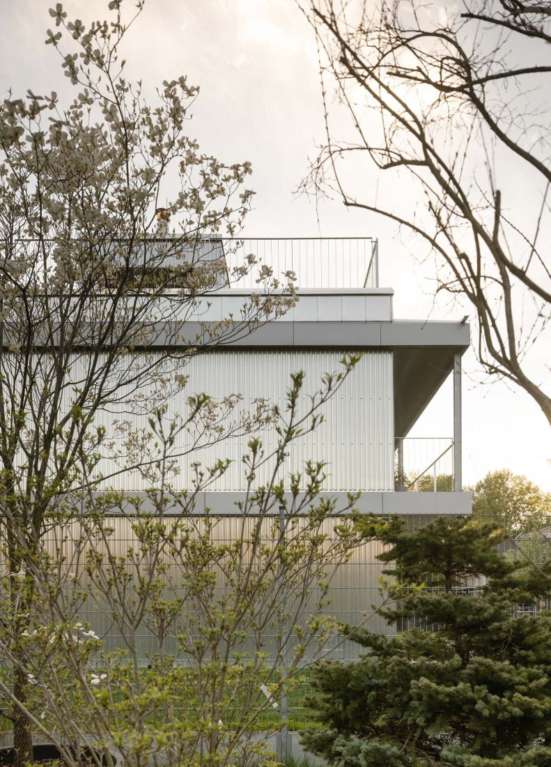 Single-family house on the Danube backwater by Čechvala architects. Photograph by Alex Shoots Buildings.