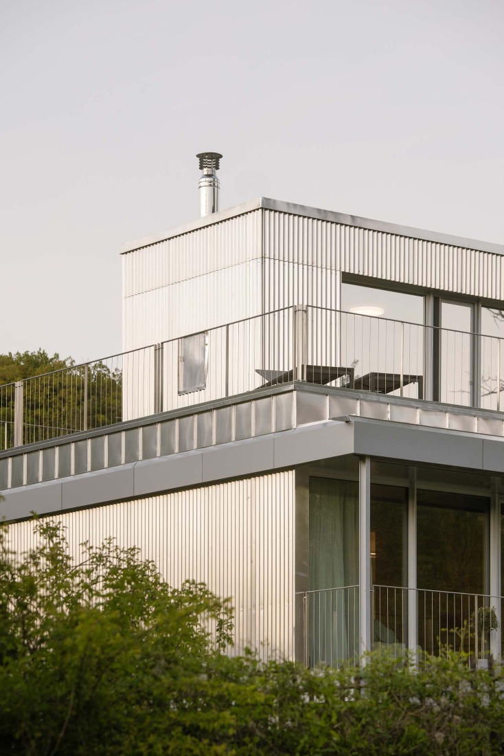 Single-family house on the Danube backwater by Čechvala architects. Photograph by Alex Shoots Buildings.