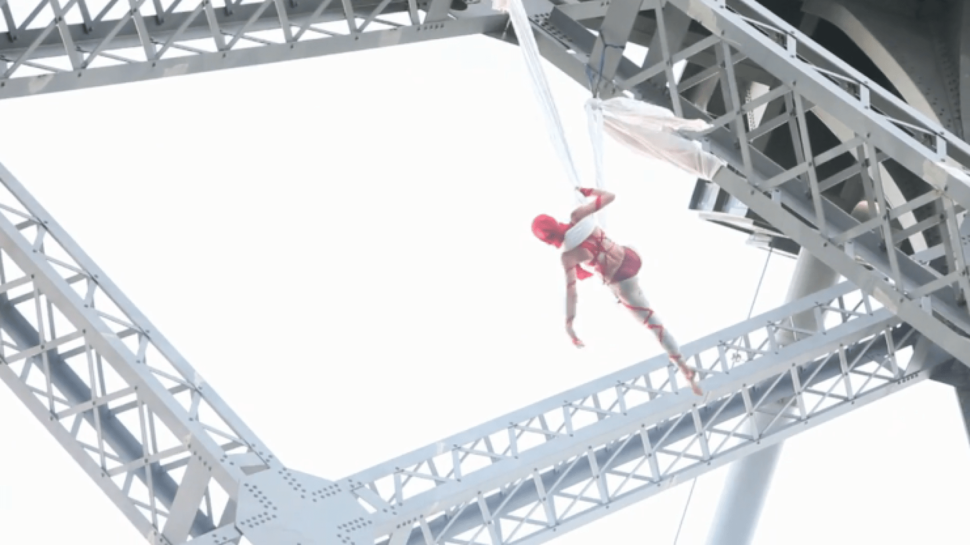 Video screenshot.