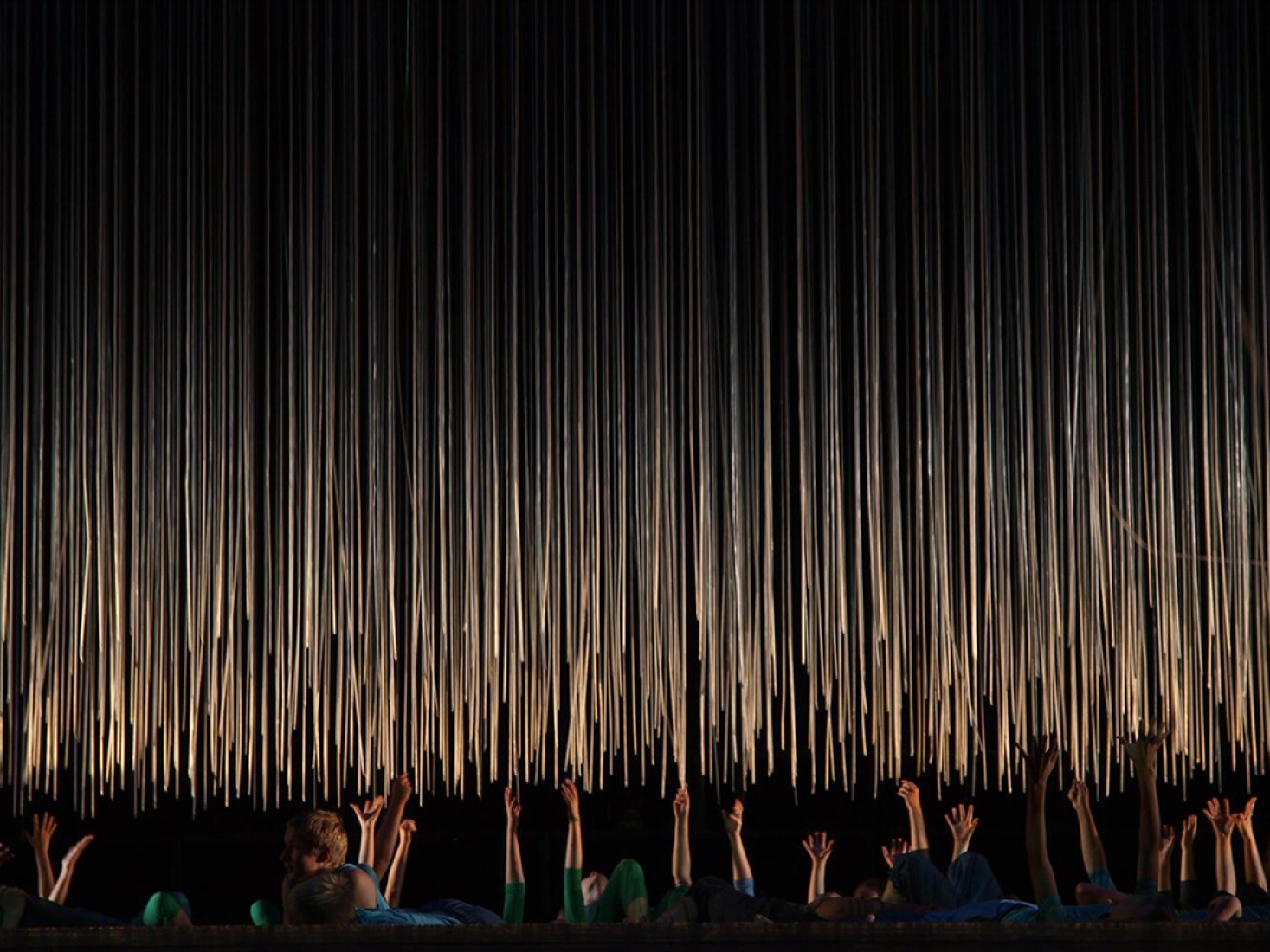 Cubierta. Escenografía "Música, Danza y Aventura", por DJA. Riga 2014 capital cultural “Riga Festival”. Fotografía © Ernests Sveisbergs.