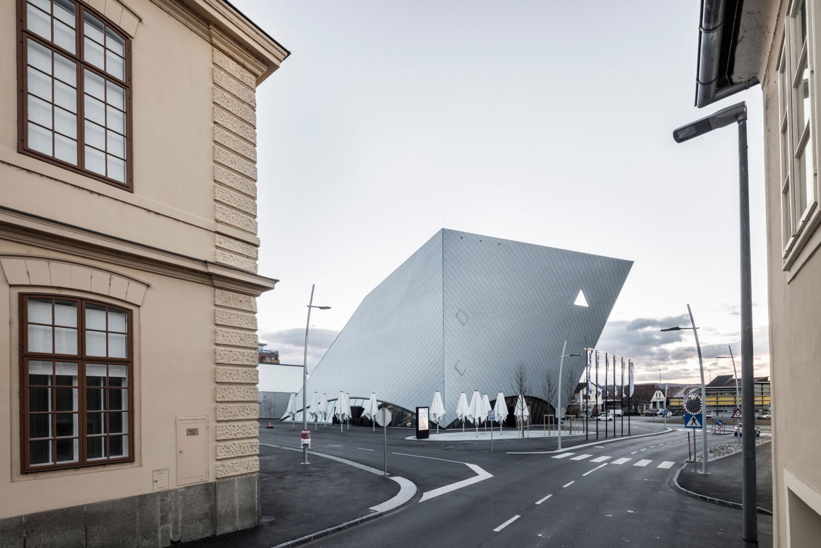 Galería Estatal de la Baja Austria por Marte.Marte Architekten. Fotografía de Roland Horn