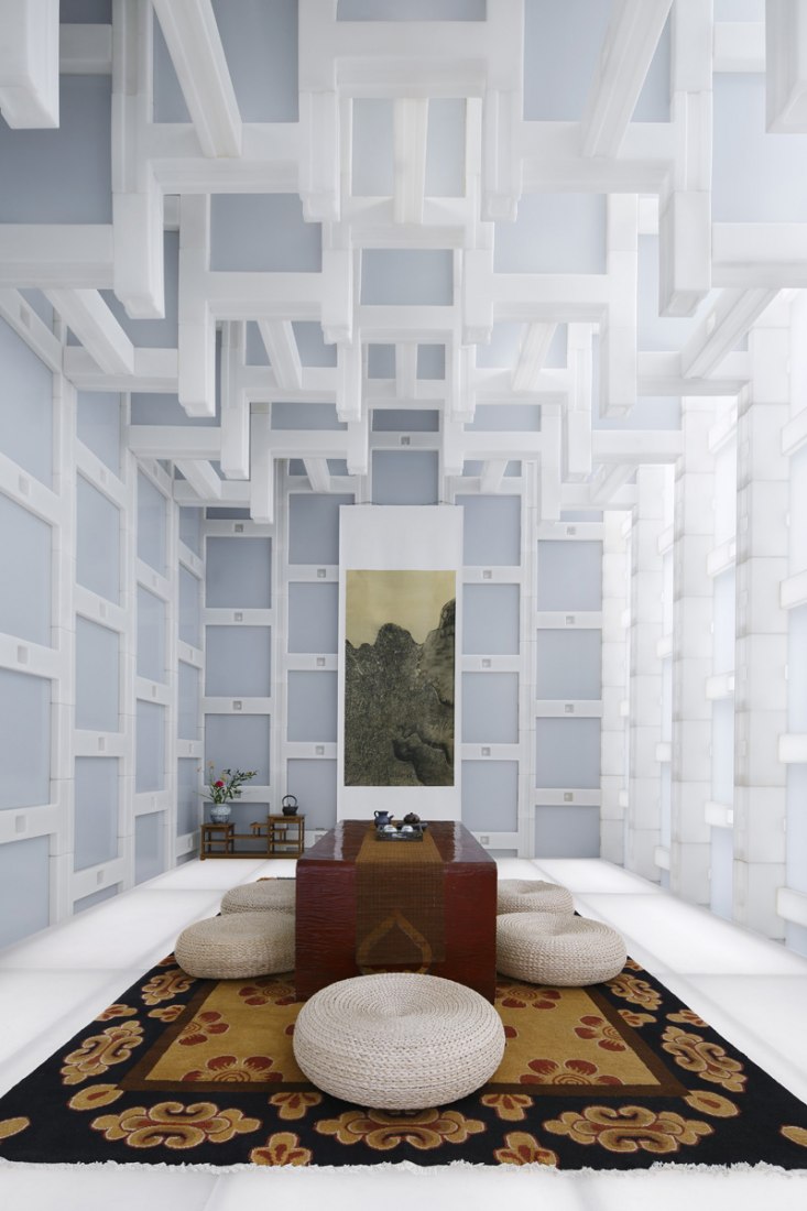Inside view. Beijing Tea House by Kengo Kuma and associates. Photograph © Koji Fujii/Nacasa & Partners Inc.