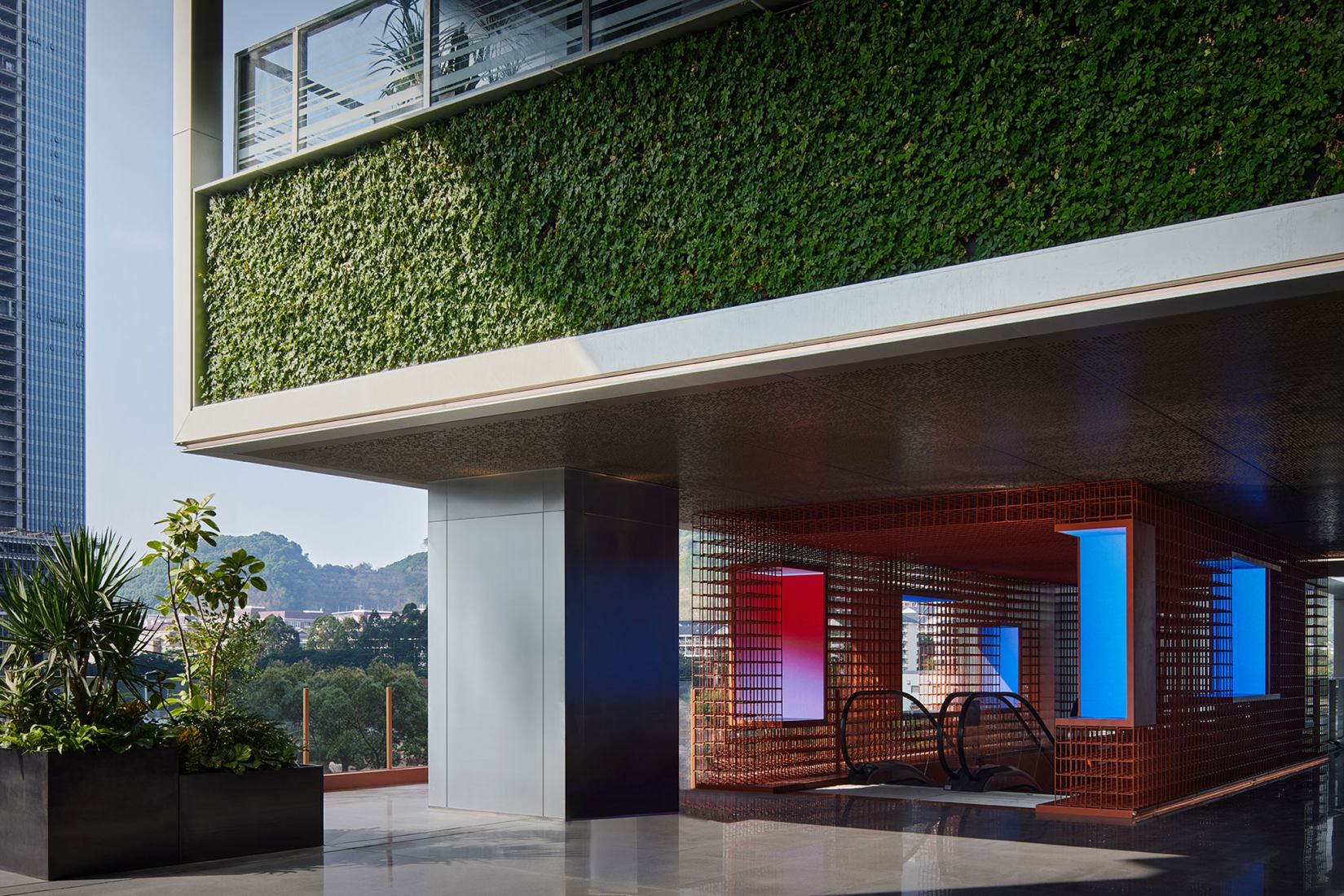 Photograph by Act Studio. T33 Full-Time Center by  Aedas.
