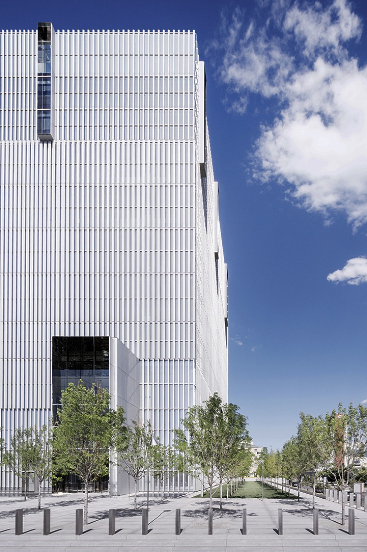 Sede de la Corte Federal en Salt Lake City, Utah, EE.UU. (2014) por Thomas Phifer and Partners. Fotografía © Scott Frances.