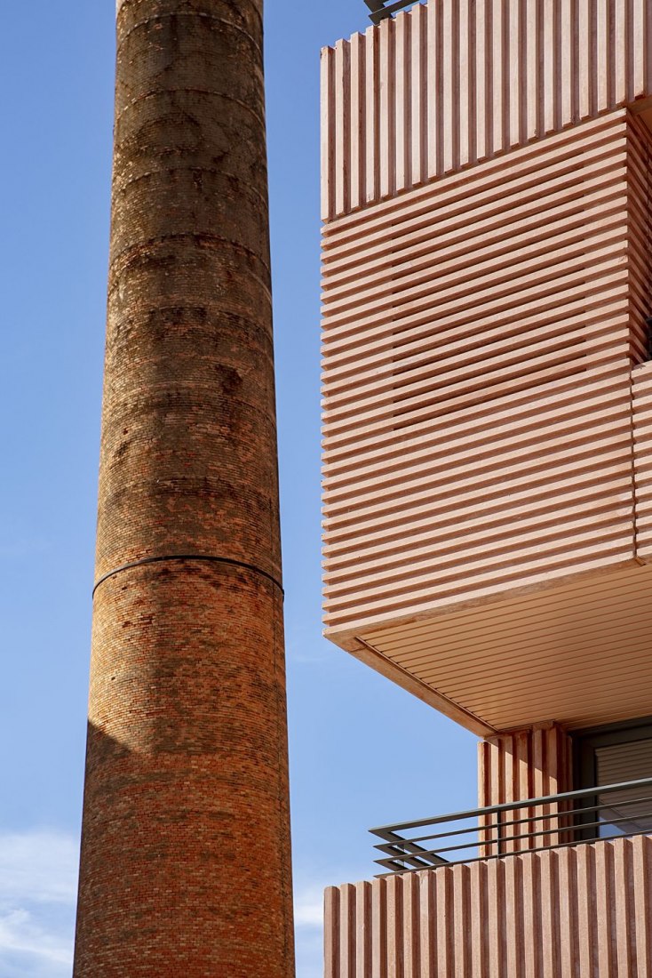 Building of 73 Rental Homes by Muñoz Miranda Arquitectos. Photograph by Javier Callejas Sevilla