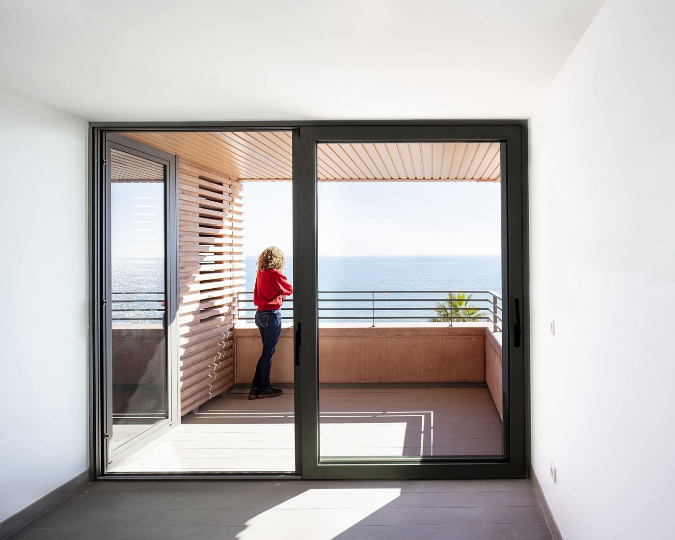 Building of 73 Rental Homes by Muñoz Miranda Arquitectos. Photograph by Javier Callejas Sevilla