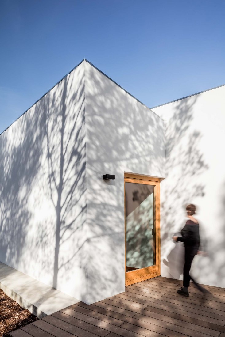 Casa Can Tomeu por Andrea Solé Arquitectura. Fotografía por Adria Goula