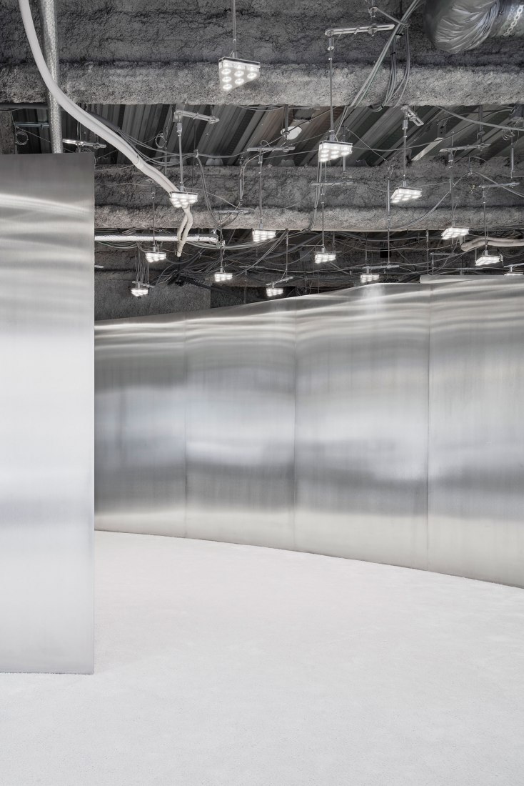 Tienda Acne Studios por Arquitectura-G. Fotografía por José Hevia