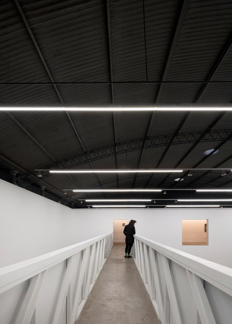 El Gran Vidrio gallery renovation by Ben-Avid + MMBB Arquitetos. Photograph by Federico Cairoli
