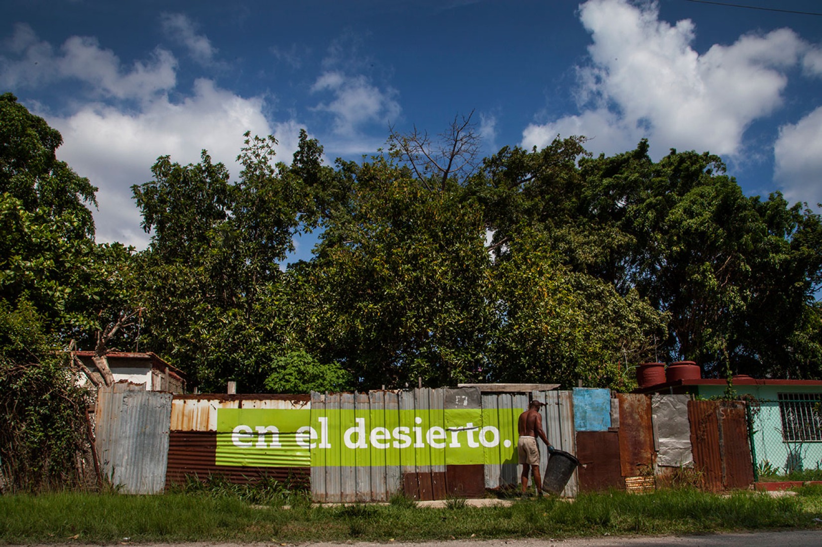 en el desierto. MI RAÍZ ES. Boa Mistura en la Bienal de La Habana. Fotografía © Boa Mistura.