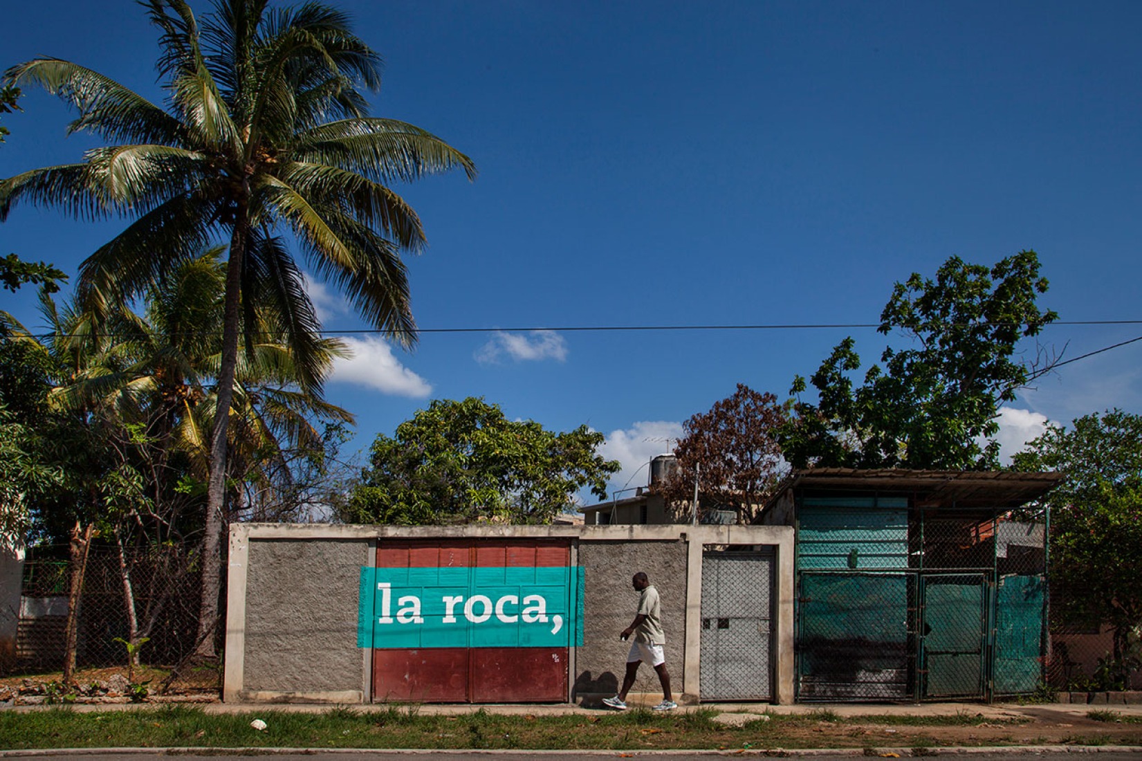 la roca. MI RAÍZ ES. Boa Mistura en la Bienal de La Habana. Fotografía © Boa Mistura. 