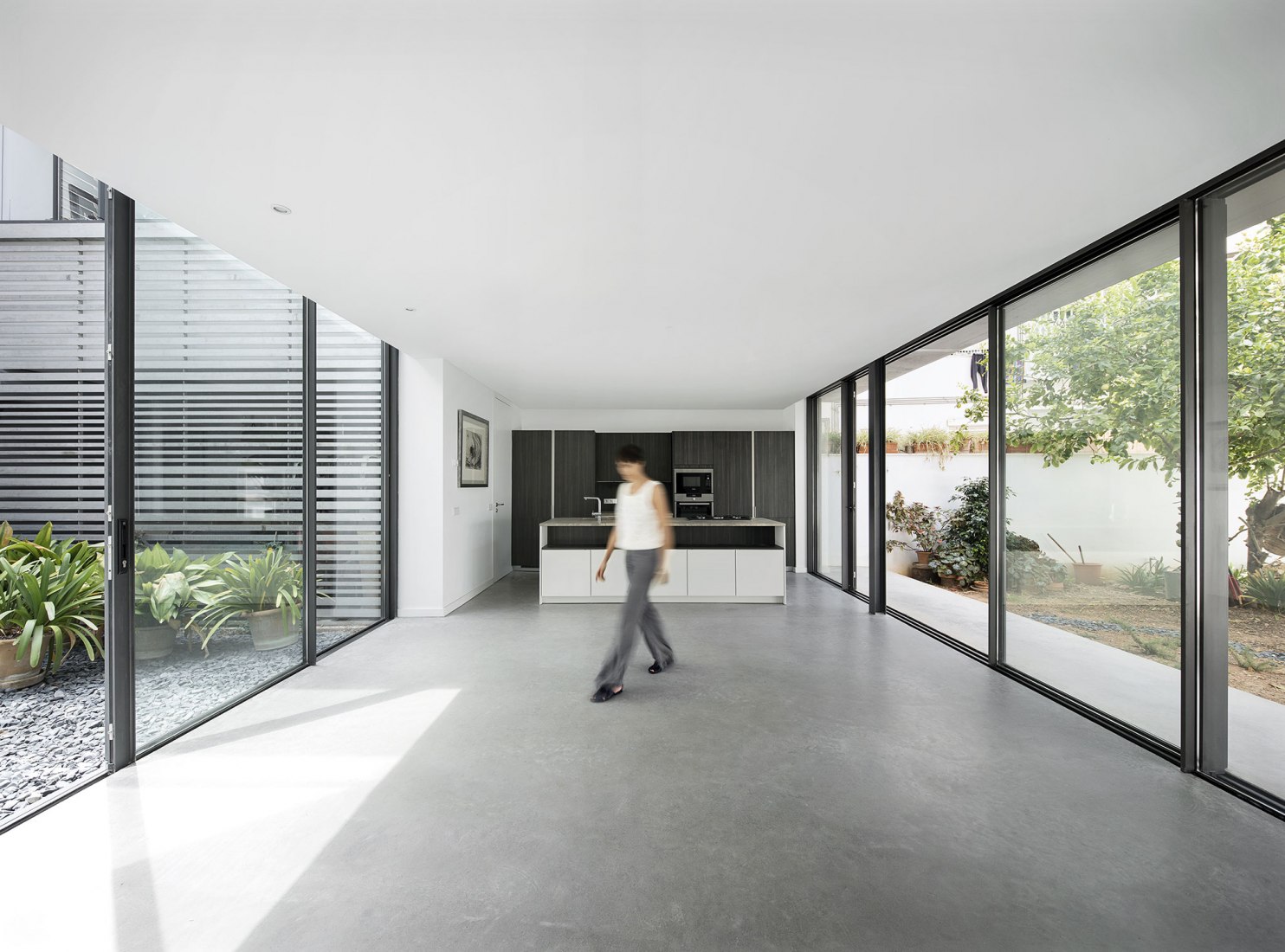 Casa Lueri por BOS Arquitectes. Fotografía por Del Rio Bani 