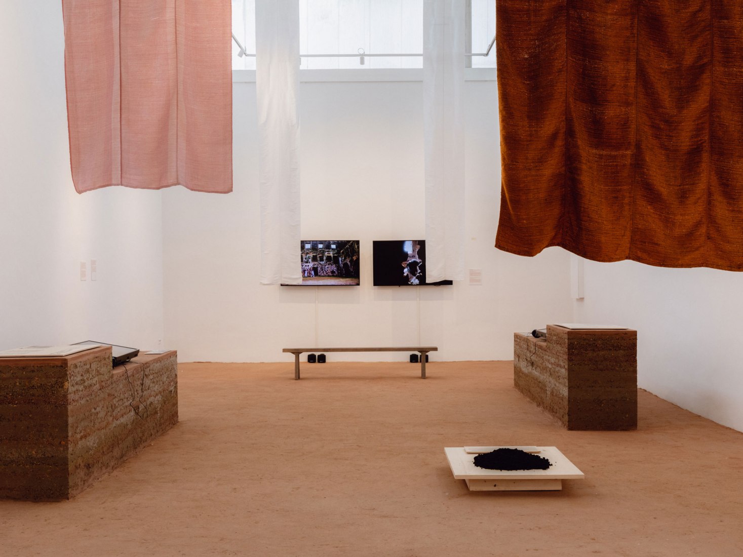 Brazil pavilion, Terra [Earth]. Photograph by Matteo de Mayda. Courtesy of La Biennale di Venezia.