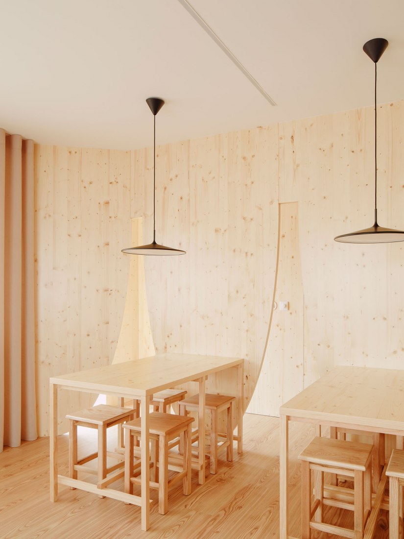 Tarouca Gastro Bar por Bruno Dias Arquitectura. Fotografía por Hugo Santos Silva.