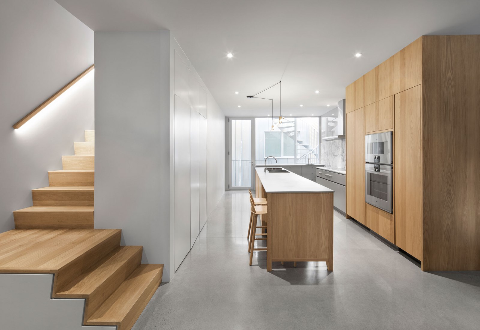 Cocina. Hôpital Vétérinaire du Parc por TBA / Thomas Balaban Architecte. Fotografía de Adrien Williams / TBA