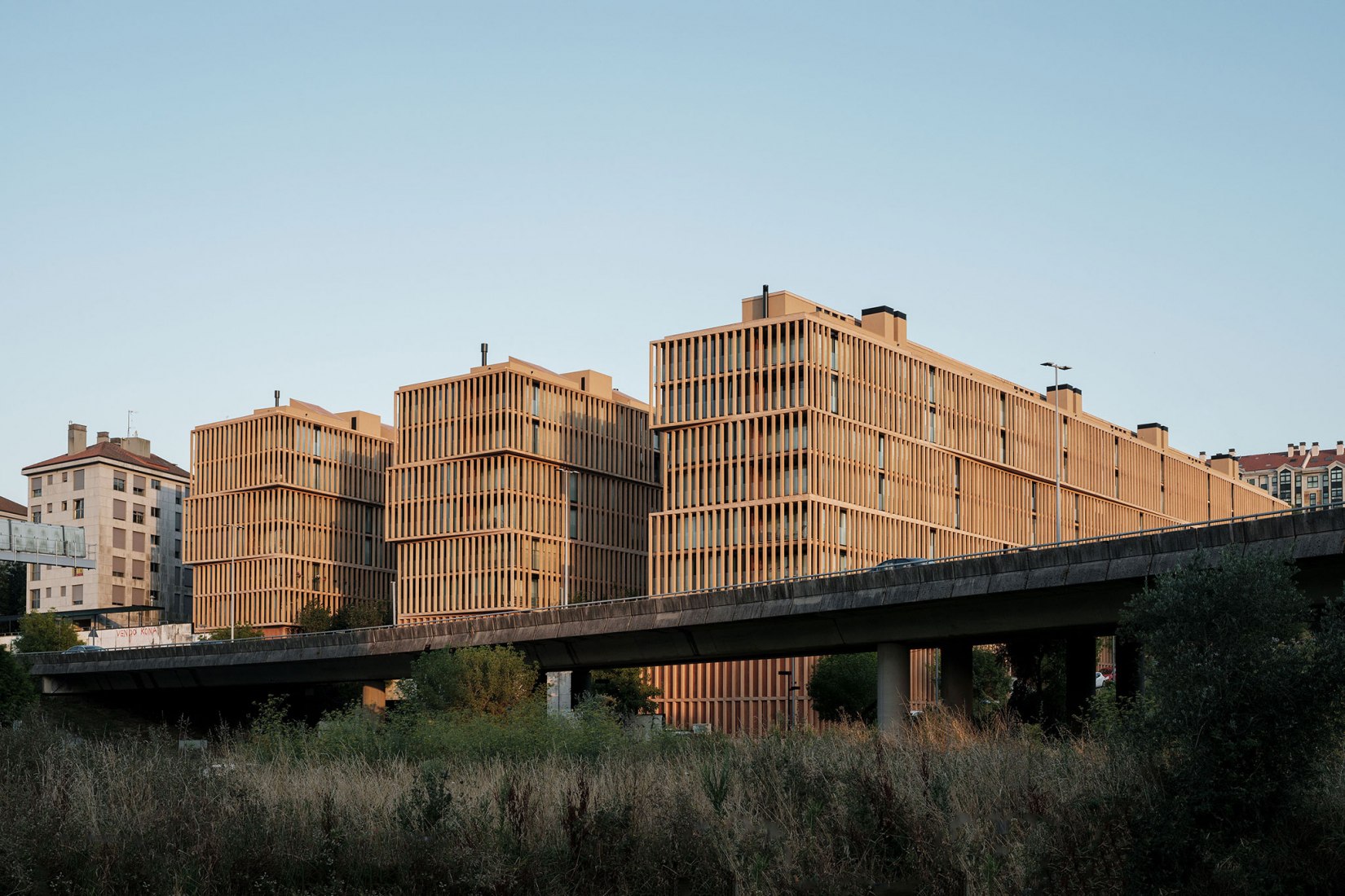 Cornes Espacio Residencial por Carbajo Barrios. Fotografía por Luis Díaz Díaz.