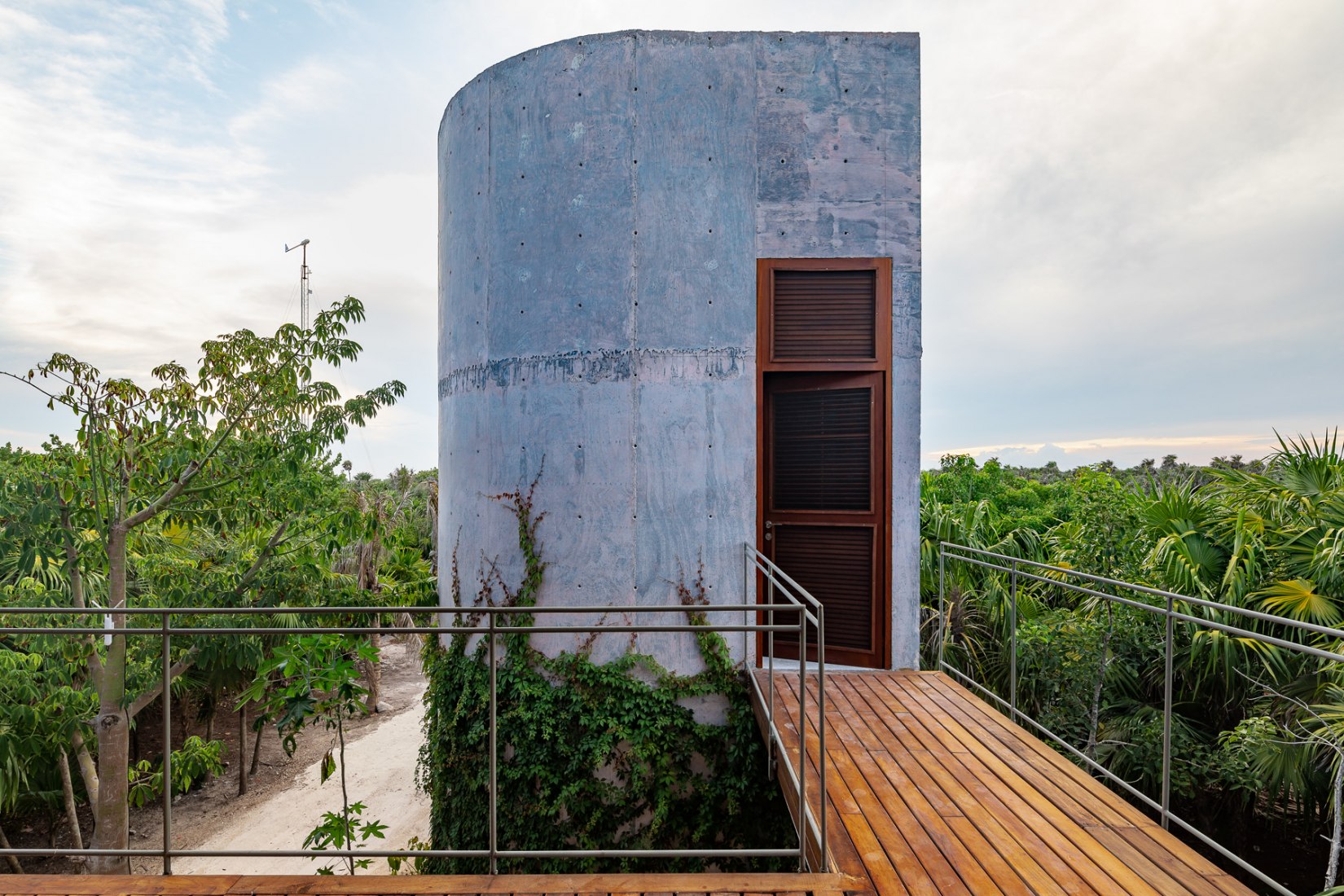 Bautista House by Productora. Photograph by Onnis Luque