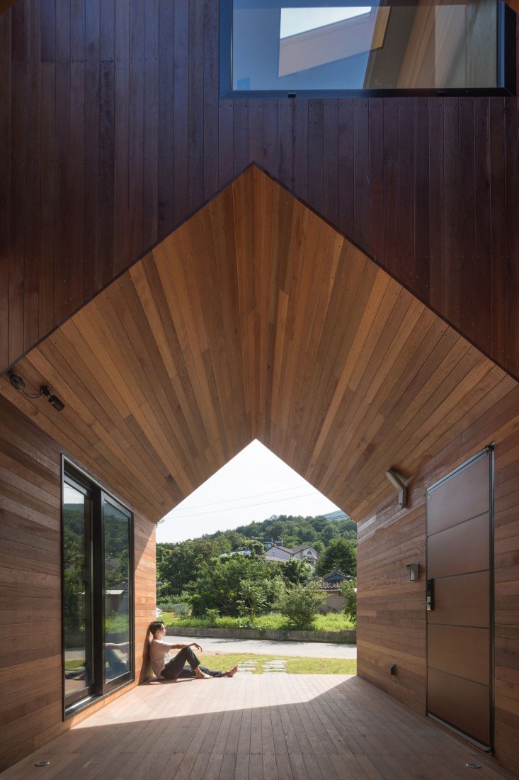 Hastial. Casa Manhwarican por Rieuldorang Atelier. Fotografía por Yoon Joonhwan Hastial. Casa Manhwarican por Rieuldorang Atelier. Fotografía por Yoon Joonhwan