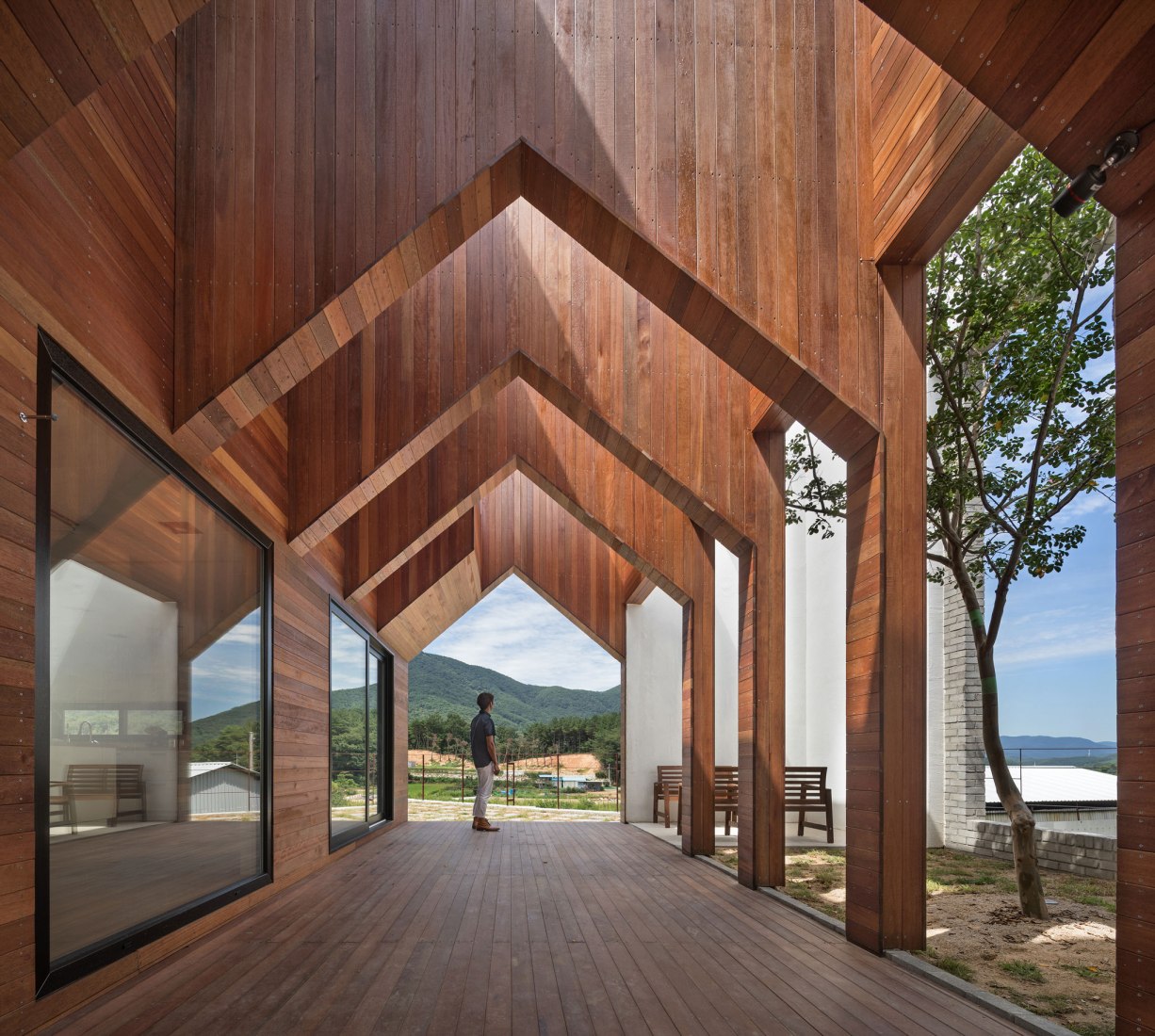 Hastial. Casa Manhwarican por Rieuldorang Atelier. Fotografía por Yoon Joonhwan Hastial. Casa Manhwarican por Rieuldorang Atelier. Fotografía por Yoon Joonhwan