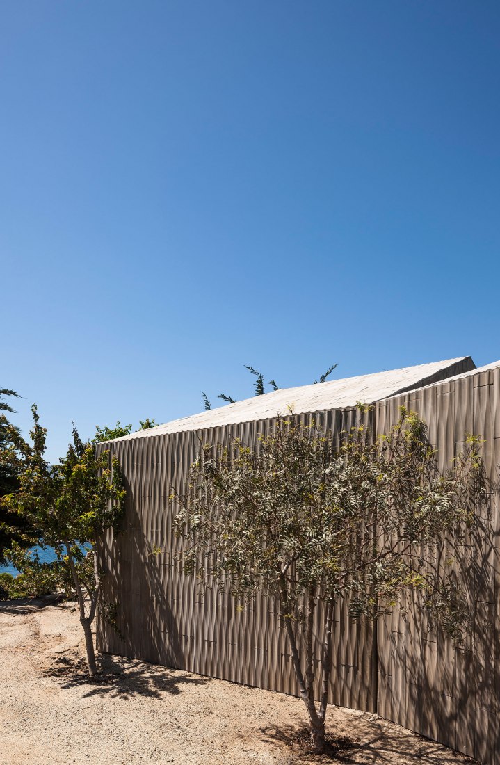 Casa Bahía Azul, Pabellón de Cuatro Usos por Felipe Assadi y Francisca Pulido. Fotografía © Fernando Alda.