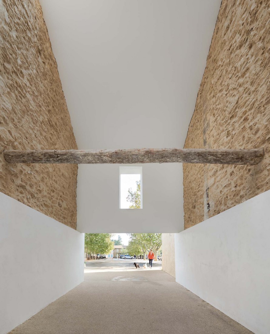 Biblioteca multimedia y parque por Dominique Coulon & associés. Fotografía por Eugeni Pons 