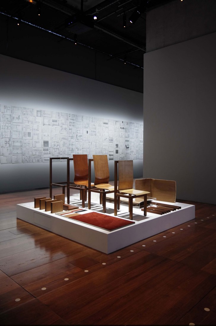 Doussie wood chair model. La Bibliothèque nationale de France by Dominique Perrault, Portrait d’un projet 1988 – 1998, exhibition at the BnF. © Courtesy of Dominique Perrault Architecte/ADAGP 2018