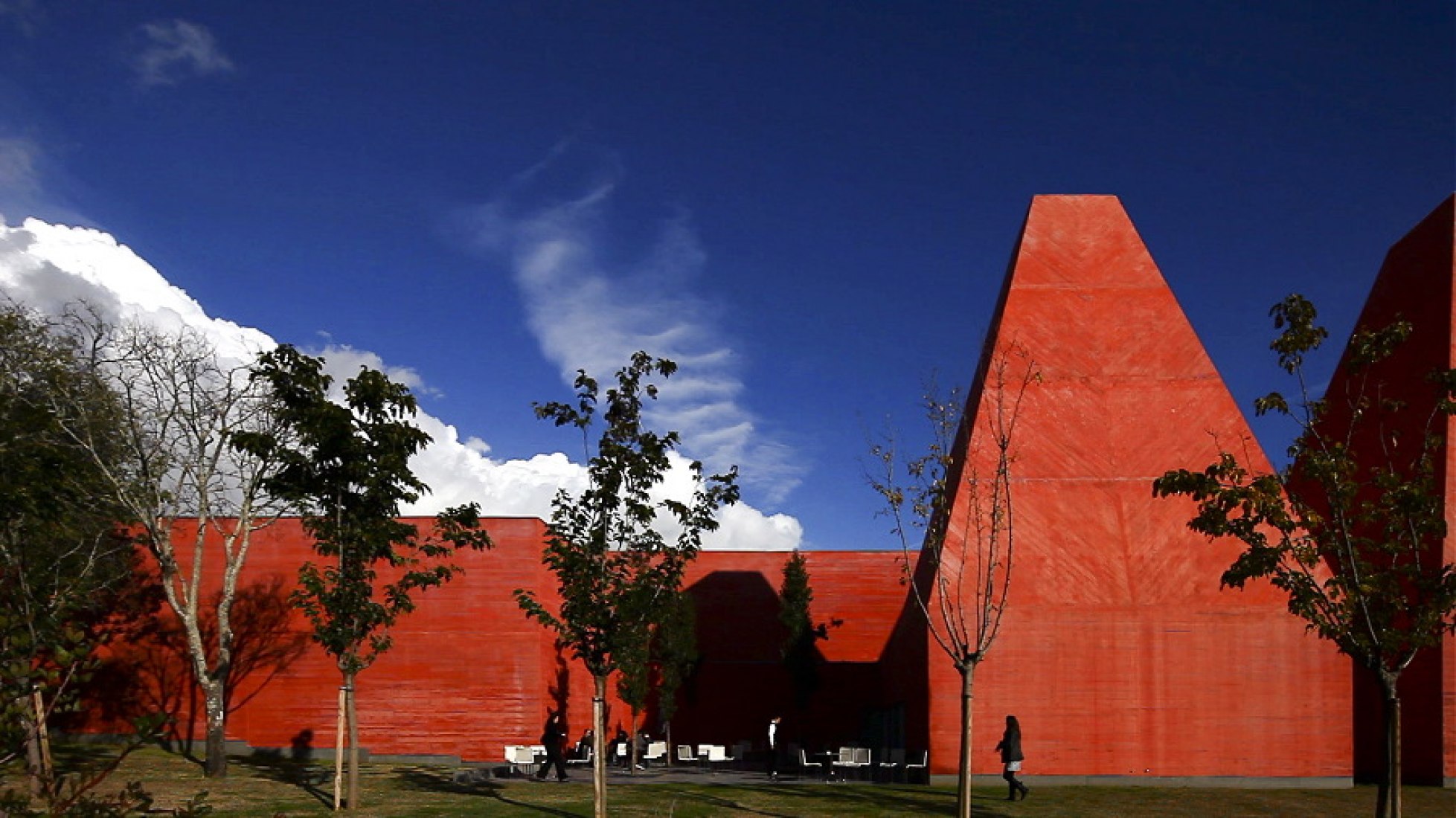 Casa das Histórias Paula Rego. Photograph @ Vítor Gabriel. 