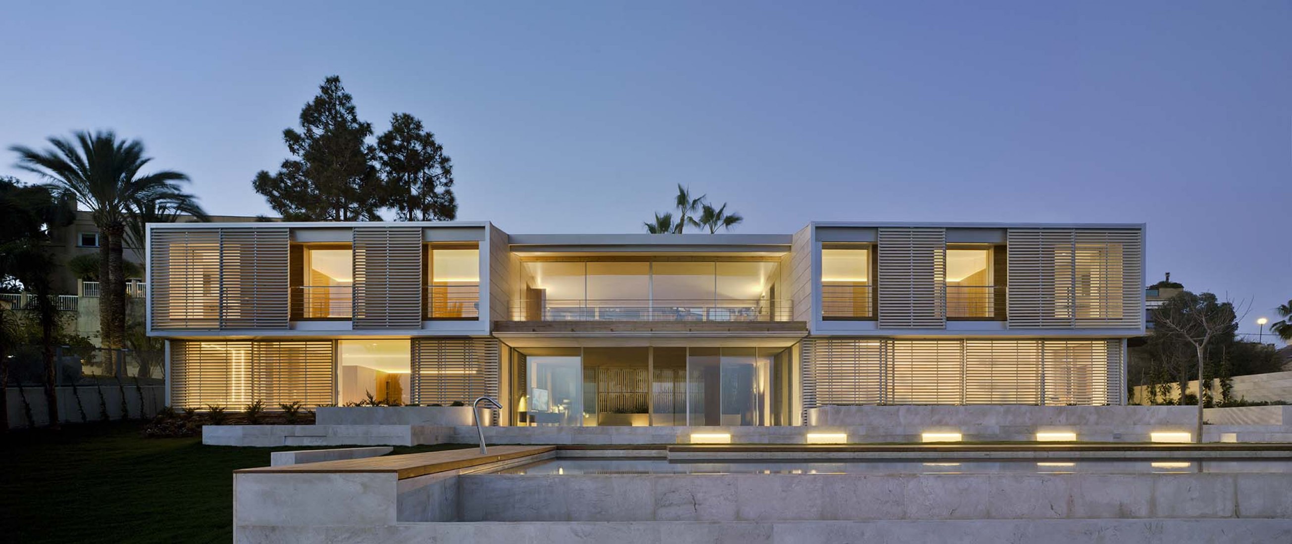 Catamaran House by Eneseis and CODA Arquitectura. Photograph by David Frutos