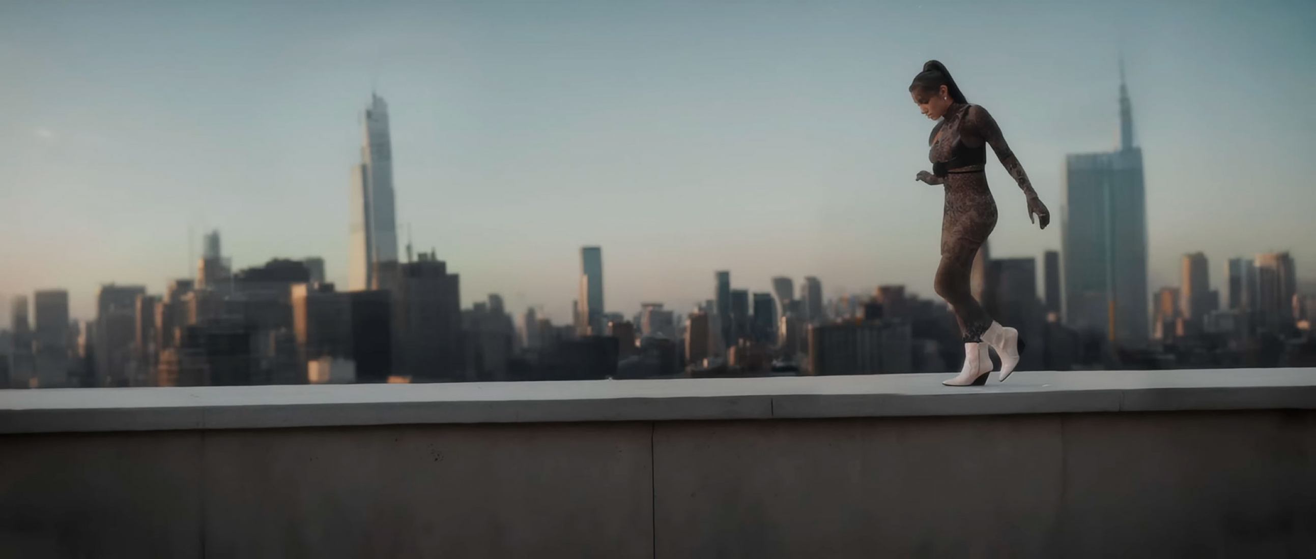 Así es la vida by Enrique Iglesias and María Becerra.