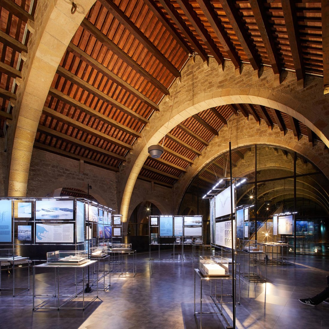 Architectures on the Waterfront, exhibition. Photograph by Pepo Segura, courtesy of Fundació Mies van der Rohe