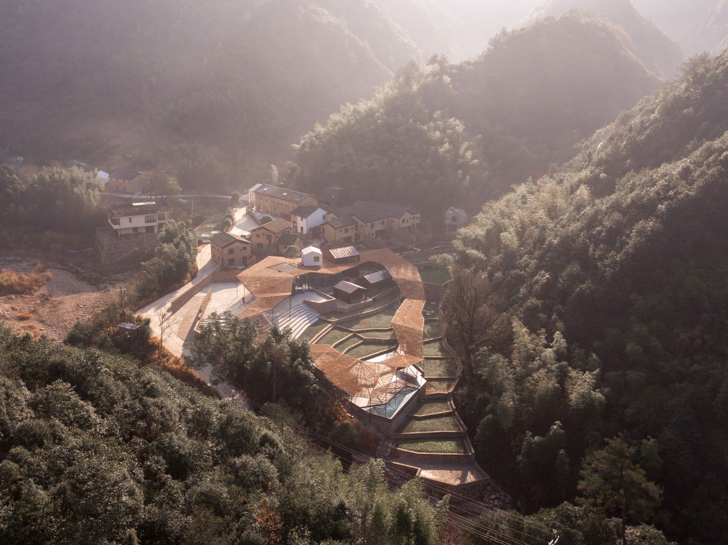 Flowing Cloud Pavilion by Sou Fujimoto Architects. Photography by Fengyuzhu Camera Team.
