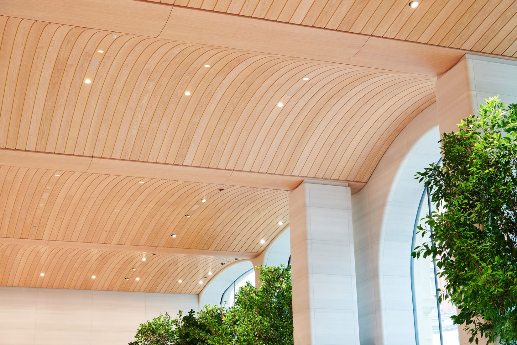 Tienda de Apple en Brompton Road Store por Foster + Partners. Fotografía por Nigel Young.