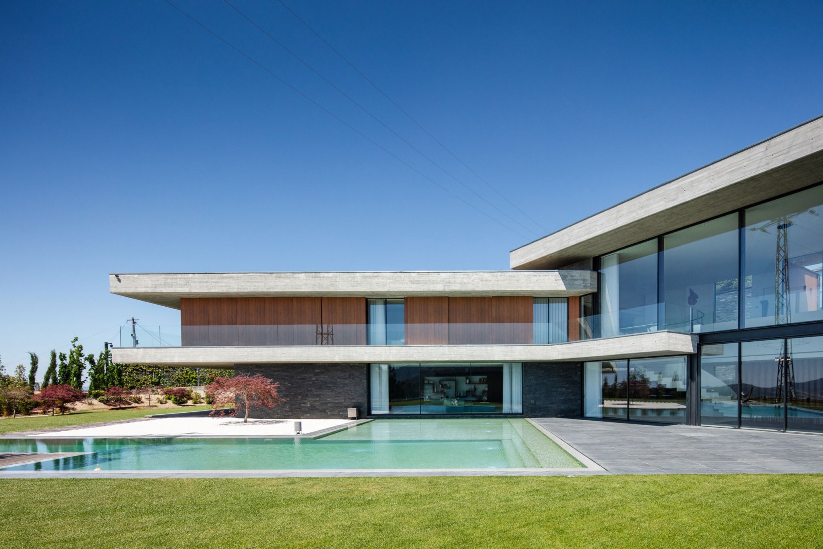 Casa Fraião por TRAMA arquitetos. Fotografía por João Morgado.
