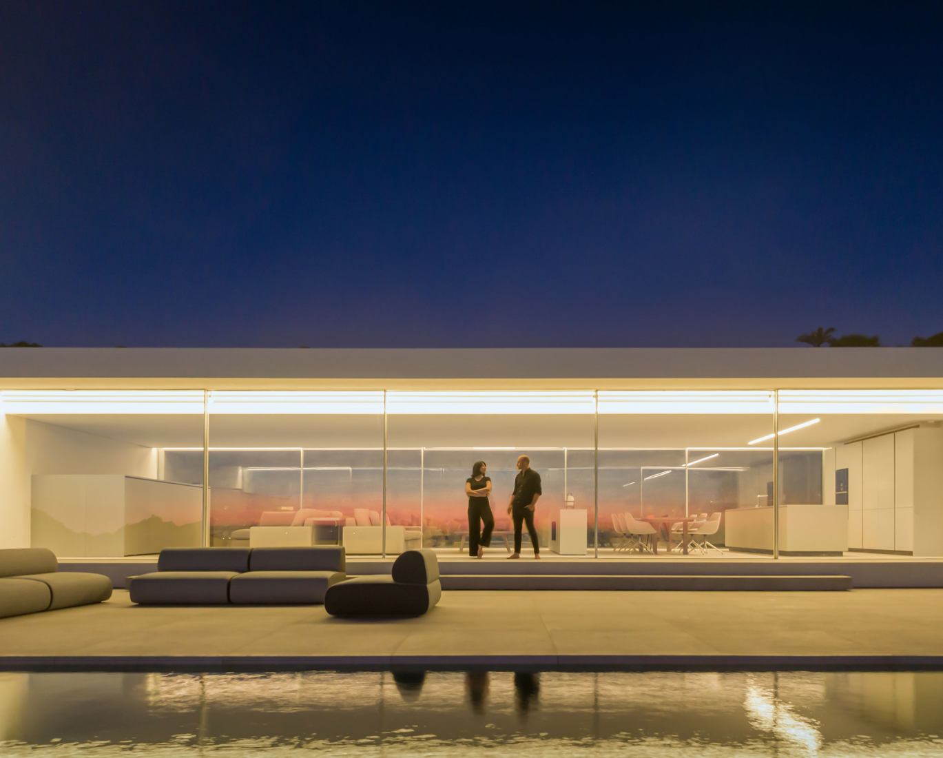 Casa en el aire por Fran Silvestre Arquitectos. Fotografía por Fernando Guerra.
