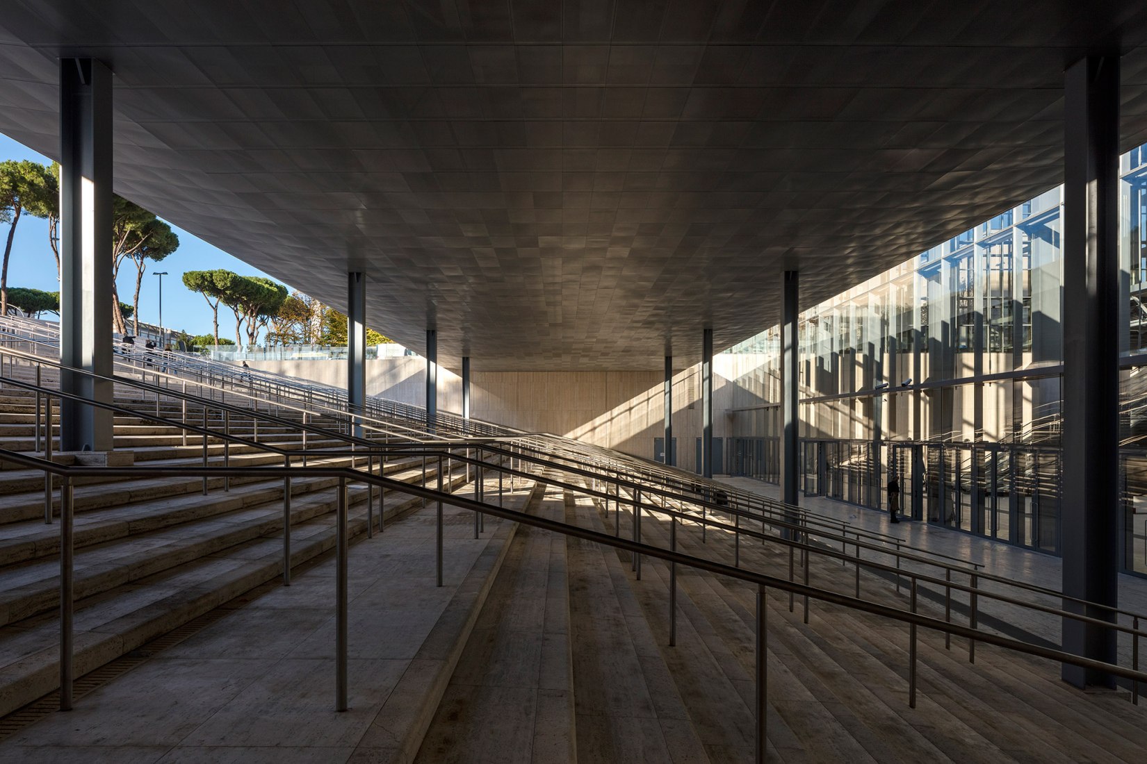New Rome /EUR Convention Centre and Hotel ‘the Cloud’ by Studio Fuksas. Photograph © Leonardo Finotti
