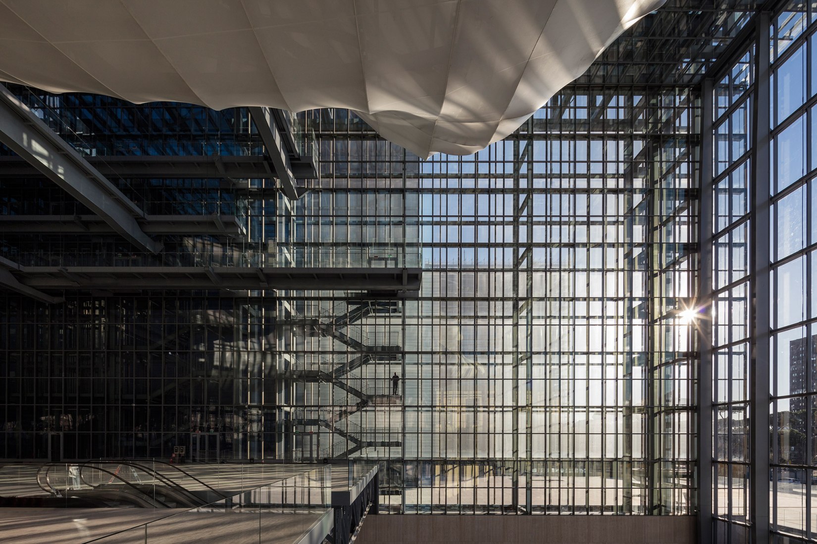 New Rome /EUR Convention Centre and Hotel ‘the Cloud’ by Studio Fuksas. Photograph © Leonardo Finotti