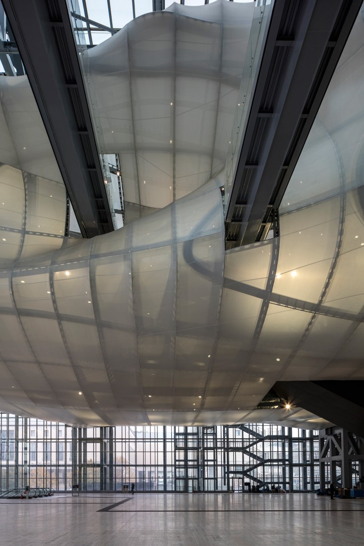 New Rome /EUR Convention Centre and Hotel ‘the Cloud’ by Studio Fuksas. Photograph © Leonardo Finotti
