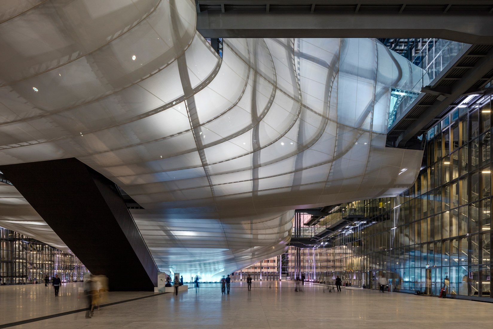 New Rome /EUR Convention Centre and Hotel ‘the Cloud’ by Studio Fuksas. Photograph © Leonardo Finotti