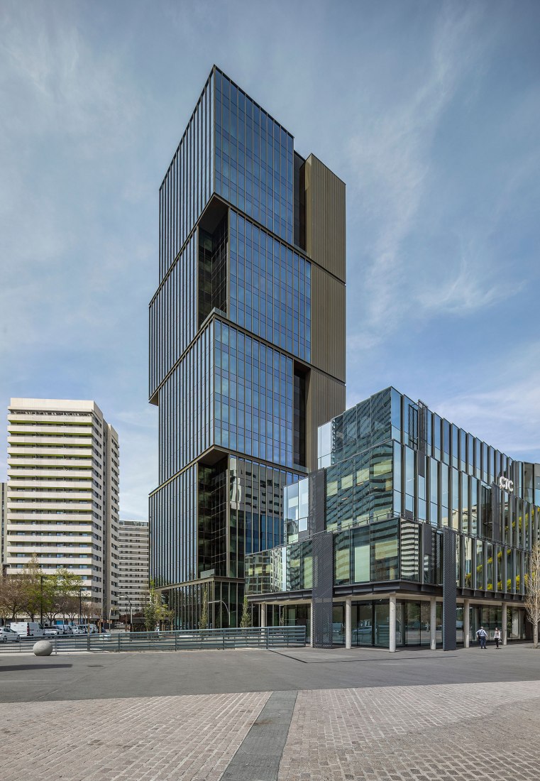 Torre Plaza Europa 34 by GCA Architects. Photograph by Rafael Vargas.
