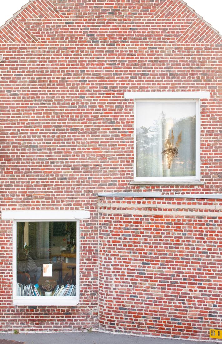 Renovation and extension of a hybrid café and art space La Musette by graal. Photograph by Clément Guillaume.